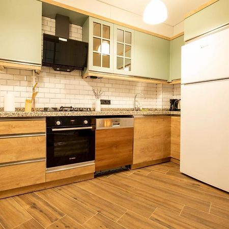 Apartament Spacious And Comfy 2Br In The Heart Of Cihangir Stambuł Zewnętrze zdjęcie