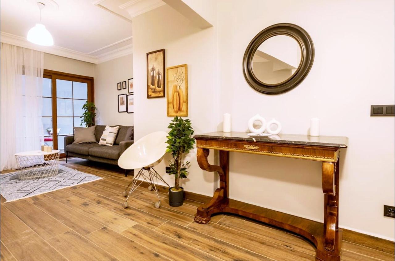 Apartament Spacious And Comfy 2Br In The Heart Of Cihangir Stambuł Zewnętrze zdjęcie