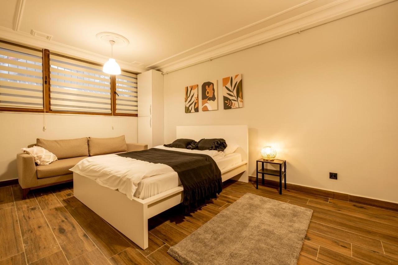 Apartament Spacious And Comfy 2Br In The Heart Of Cihangir Stambuł Zewnętrze zdjęcie