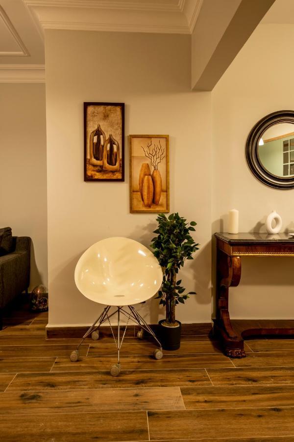 Apartament Spacious And Comfy 2Br In The Heart Of Cihangir Stambuł Zewnętrze zdjęcie