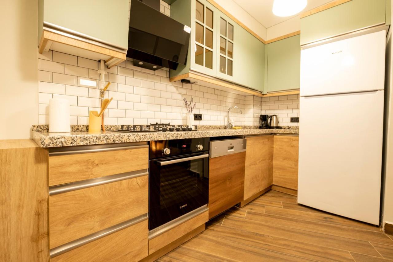 Apartament Spacious And Comfy 2Br In The Heart Of Cihangir Stambuł Zewnętrze zdjęcie